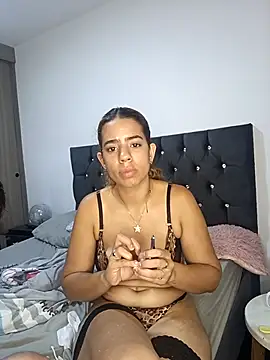 Charlotte_joseph Show in webcam