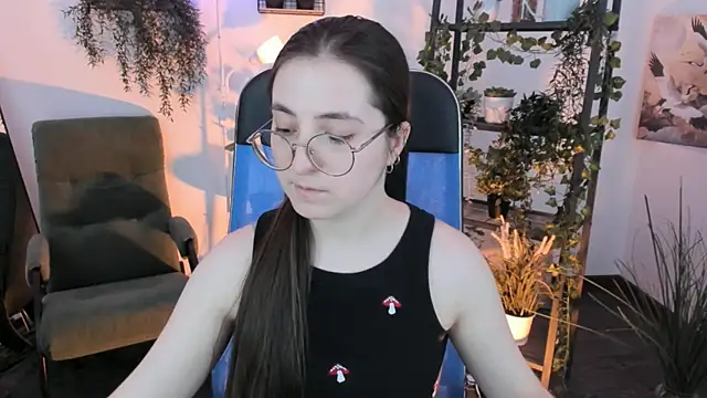 VirtuallVoyant Chat XXX live