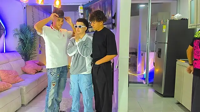 Warrioslatinboys 网络视讯表演