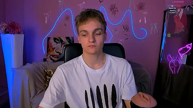 Pokazy przed kamerką – john_lik