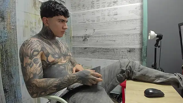 Gury_tattoo's Live XXX Chat