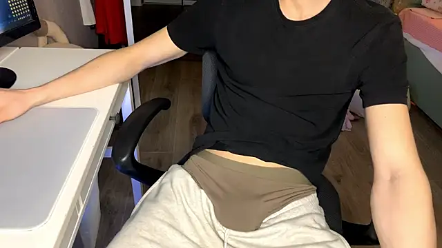Webkamerová show yyyyesssbb