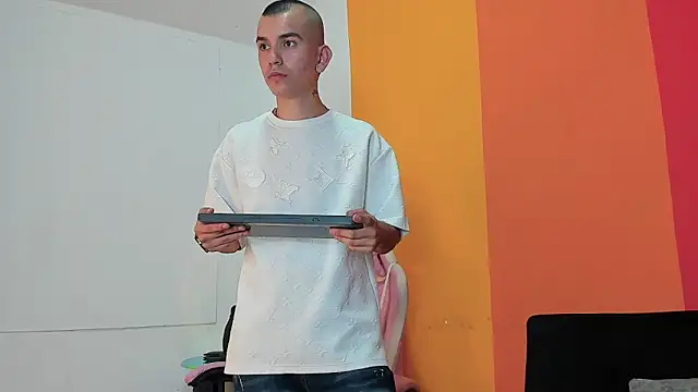 Rowan_Cley Live XXX Chat