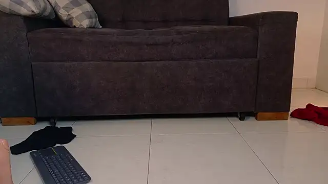 Živý XXX chat RiriiBrunette__