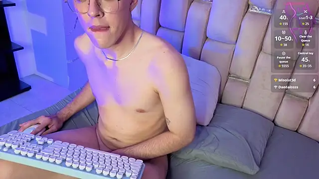 Chat XXX en directo de Tom_Parker_
