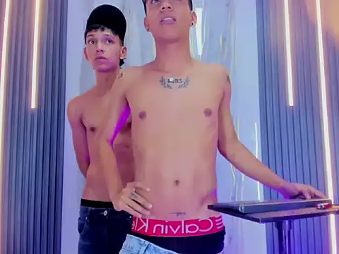 Guys_Latino_Hot webcam show