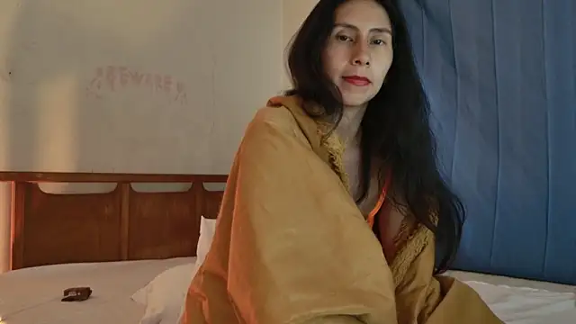 MoonLipsON-'s Live XXX Chat