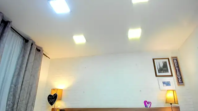 Chat +18 de JenniferAuriston ao vivo