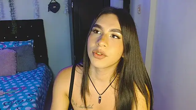 Lyaa_Cute: διαδικτυακό σόου στην κάμερα