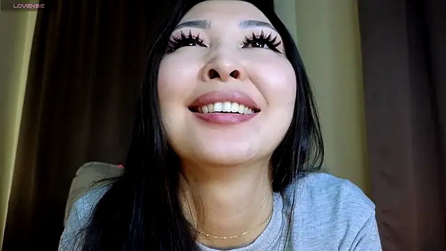 honey_yani Show Webcam