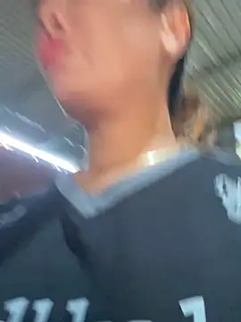 Linaannn 现场XXX聊天