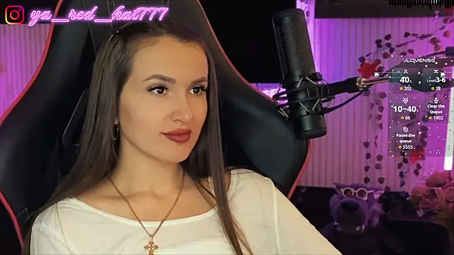 -RED_HAT- Adlı Modelin Canlı XXX Sohbeti