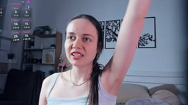 MalvinaTrafford's Live XXX Chat