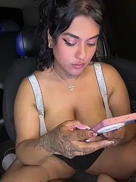 Nahomy_firee's Live XXX Chat