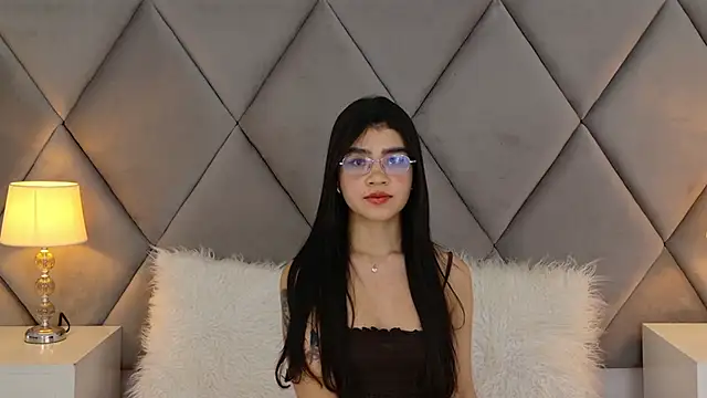 OliviaDiaz 现场XXX聊天