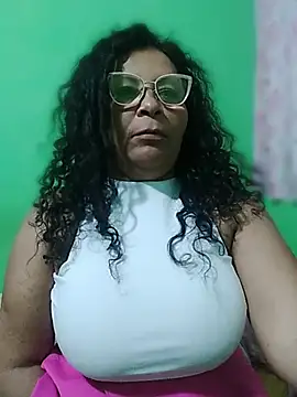 Amarantha25 Adlı Modelin Canlı XXX Sohbeti
