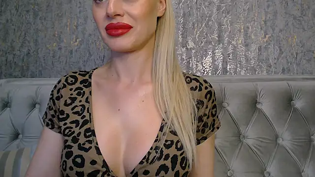 BlondieStar's Live XXX Chat