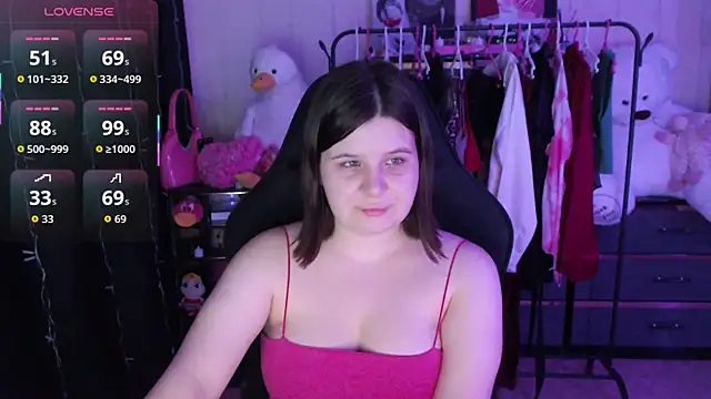 AmyVibess: онлайн-секс-чат