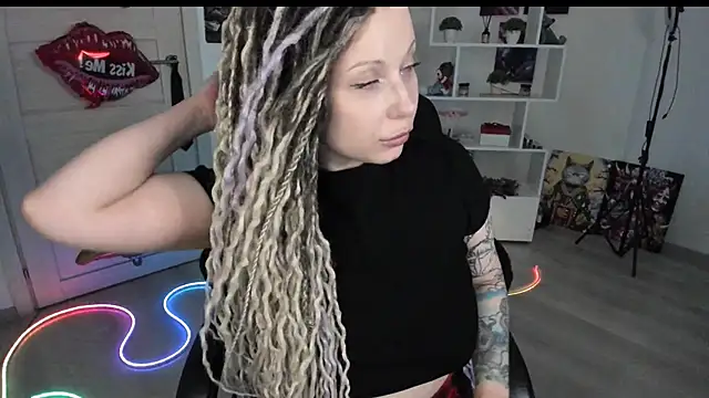 XXX chat uživo modela HoneySallyMoore