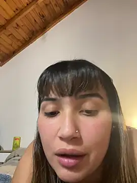 Show modela miicbebita na web-kameri