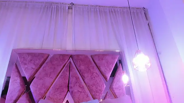 Онлайн чат XXX Curvy_Luna_