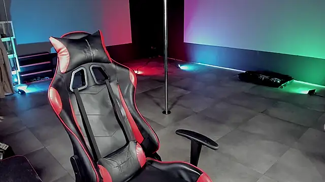 dirty-boss Adlı Modelin Web Kamerası Şovu