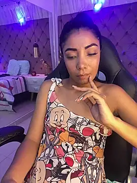 Auri__'s Live XXX Chat
