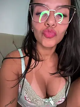 Morena1244 লাইভ XXX চ্যাট