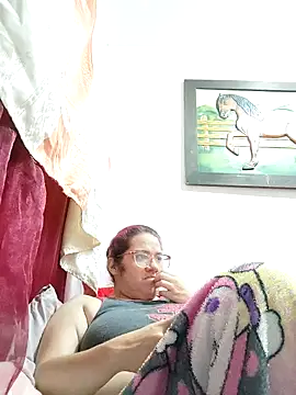 karlythoth@xh's Live XXX Chat