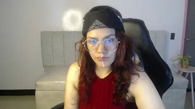 Scarlett_jhonson_ch 即時 XXX 聊天
