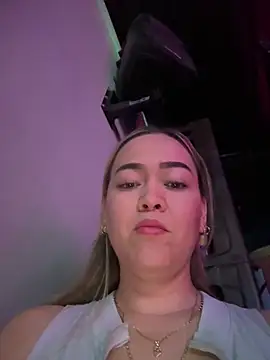 Danielavegax 现场XXX聊天