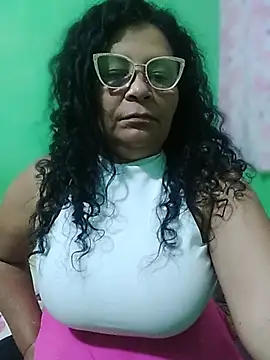 Amarantha25 Adlı Modelin Canlı XXX Sohbeti