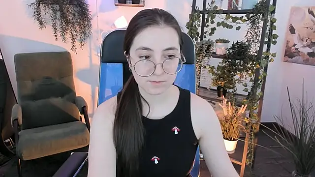 VirtuallVoyant live XXX chat