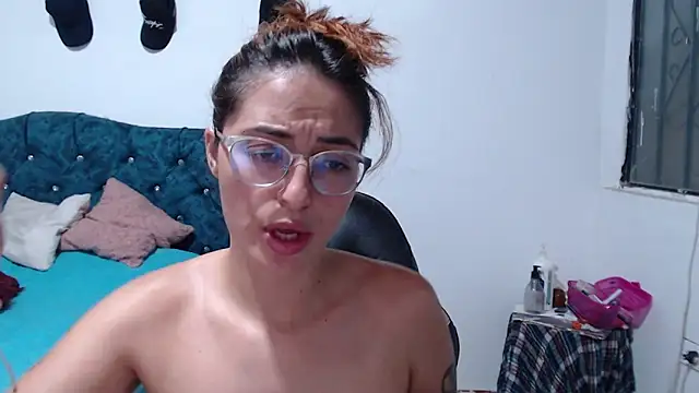 Kate_lorens9 live XXX chat