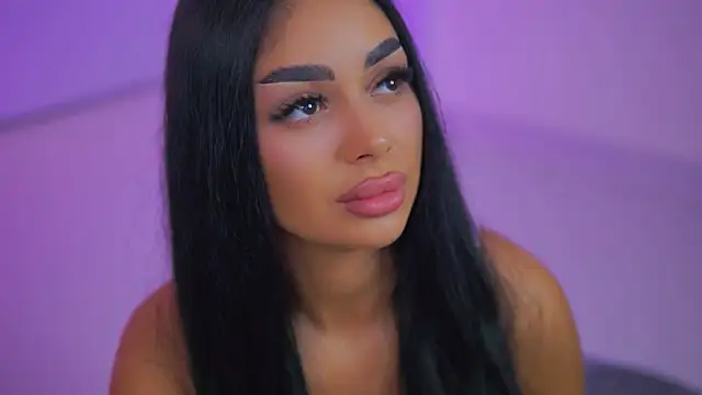 LatinaMorene Chat XXX live