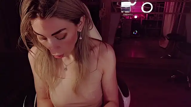 AnnieGOld_ 现场XXX聊天
