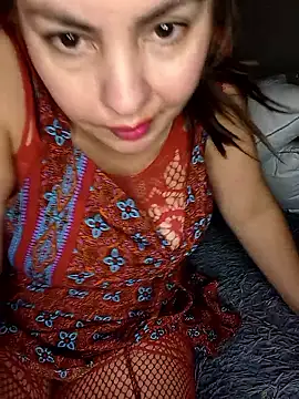Miamorcurvyy Adlı Modelin Canlı XXX Sohbeti