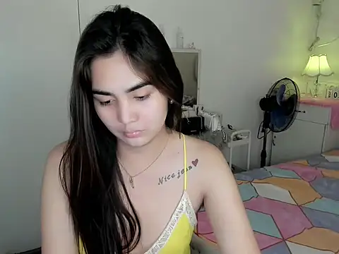 nica_doll Pertunjukan Webcam