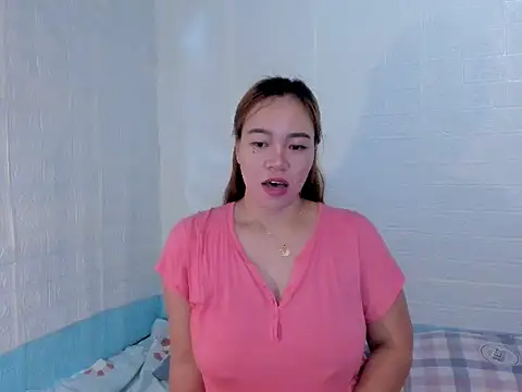 Chatroom XXX en direct de MyHumps25