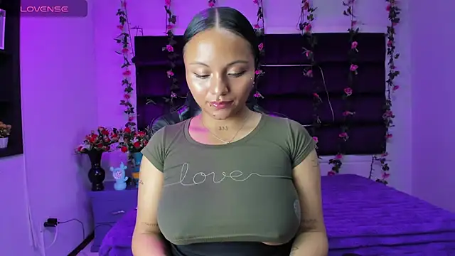 Chat +18 de sweelanna__ ao vivo