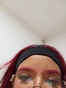 Lucero_777 élő XXX-chatje