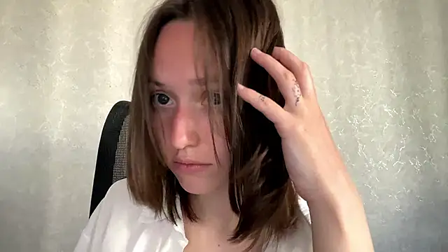 LisaSunrise élő XXX-chatje