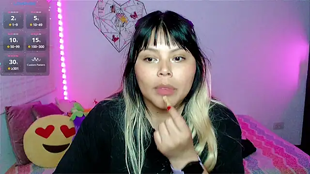 EllieMoonX 现场XXX聊天