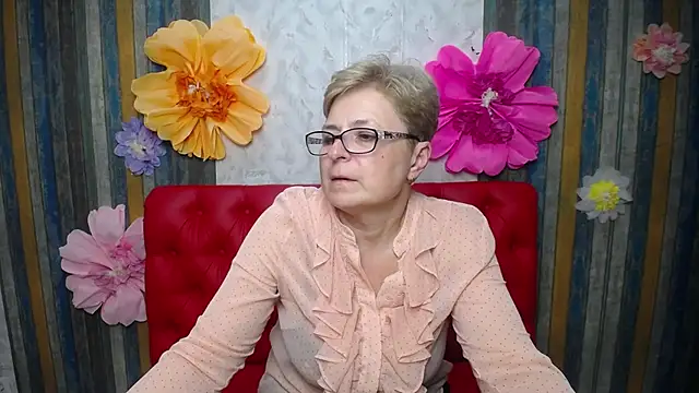 EmiliaGree webcam show
