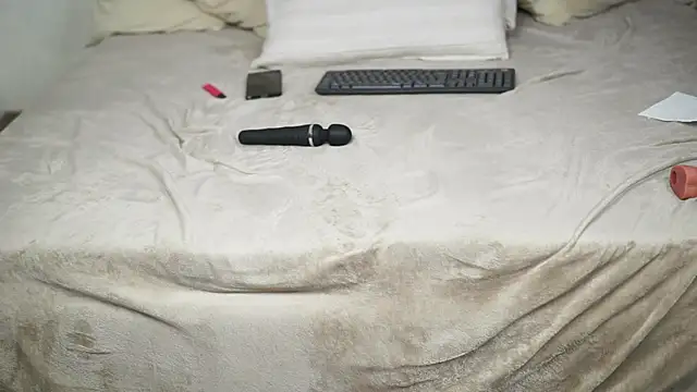 AprilHadid Chat XXX live