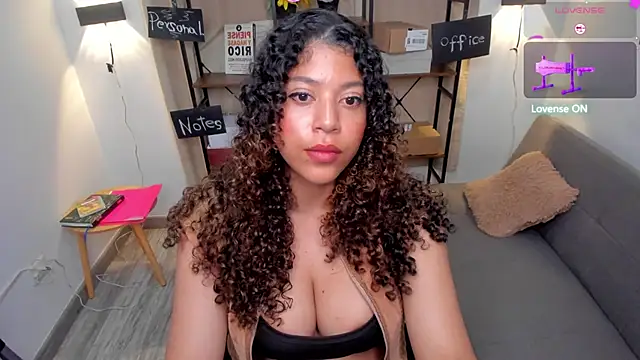 Lilybrunette_ 라이브 XXX 채팅