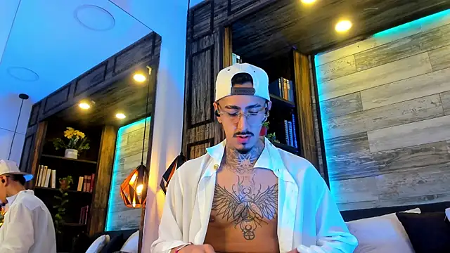 Donovan_Desmond live XXX chat