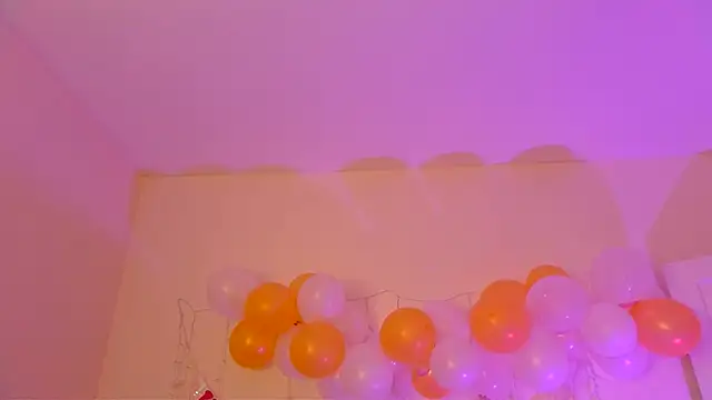 switchykitty's Live XXX Chat