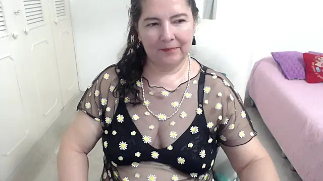 leonela_69 Live XXX-Chat