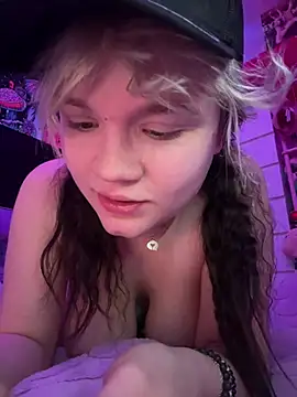 Cutiepiespanks' Live XXX Chat